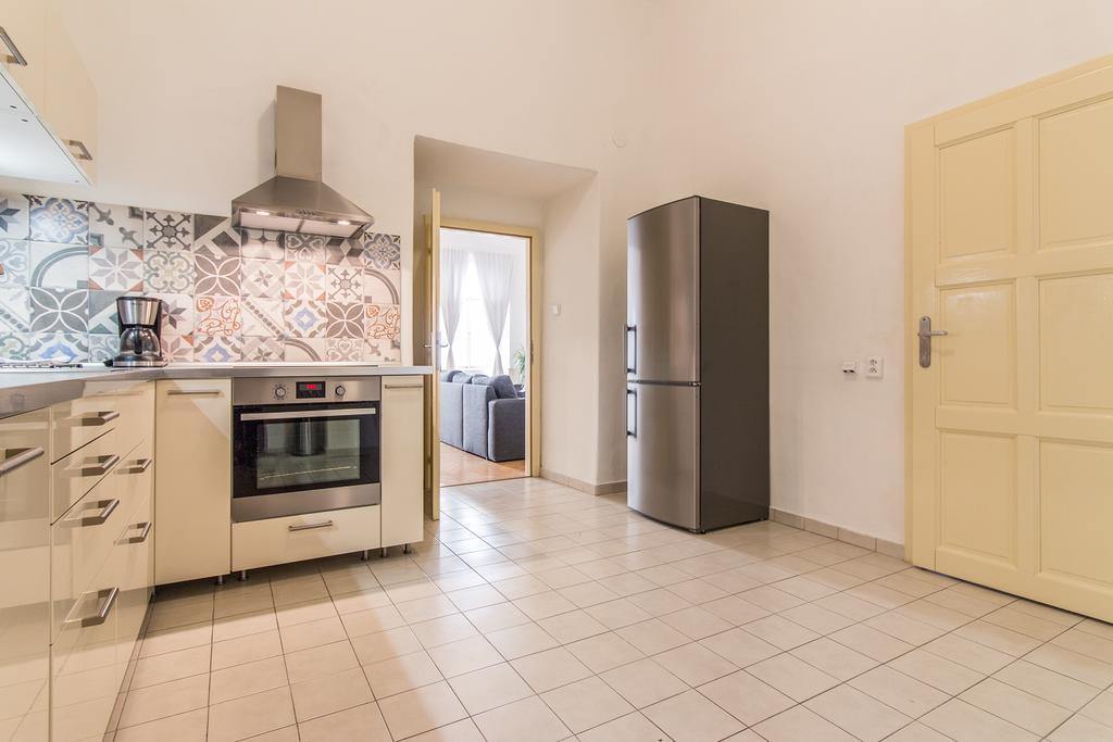 Mighty Prague Apartments Truhlarska Exterior foto